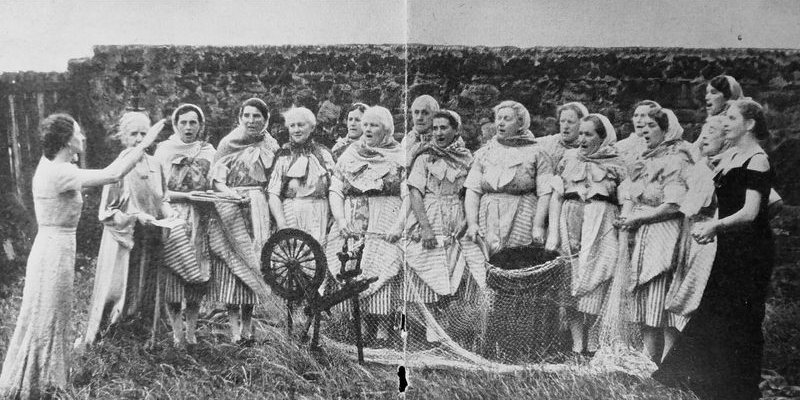 Scottish Ladies Singing